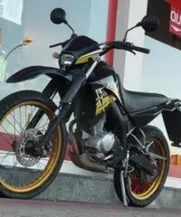 YAMAHA XT 125 R YAMAHA XT 125 R