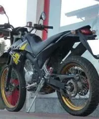 YAMAHA XT 125 R YAMAHA XT 125 R