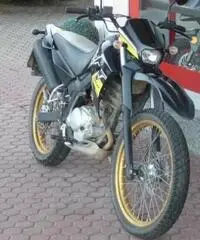 YAMAHA XT 125 R YAMAHA XT 125 R