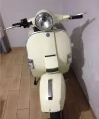 Vendesi vespa  150 del 2009 ottimo stato  causa inutilizzo