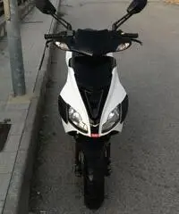 Vendo Aprilia sr 50 Vendo Aprilia sr 50