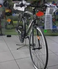IBRIDA RUOTE DI 700X22 NUOVA KM ZERO IBRIDA RUOTE DI 700X22 NUOVA KM ZERO