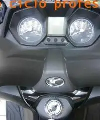 KYMCO Downtown 350i è ORA DI CAMBIARE NUOVO DI FABBRICA GARANTITO KYMCO Downtown 350i è ORA DI CAMBIARE NUOVO DI FABBRICA GARANTITO