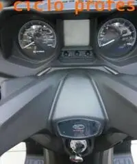 KYMCO X-Town 300i ABS € 4 NOVITA' 2016 NUOVO DI FABBRICA SCONTO € 600 KYMCO X-Town 300i ABS € 4 NOVITA' 2016 NUOVO DI FABBRICA SCONTO € 600