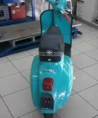 PIAGGIO Vespa 50 R d'epoca del 1967 rifatta DA MOTOCICLOMANIA PIAGGIO Vespa 50 R d'epoca del 1967 rifatta DA MOTOCICLOMANIA