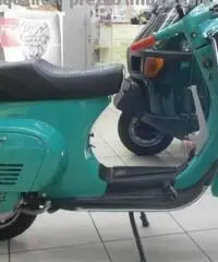 PIAGGIO Vespa 50 R d'epoca del 1967 rifatta DA MOTOCICLOMANIA PIAGGIO Vespa 50 R d'epoca del 1967 rifatta DA MOTOCICLOMANIA