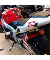 YAMAHA R 1 YAMAHA R 1