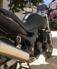 Kawasaki zr7
