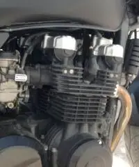 Kawasaki zr7