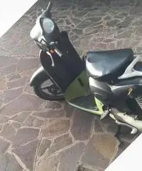 Aprilia Scarabeo 50 - 2010