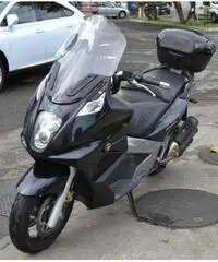 GILERA GP 800 Mag.2oo9 Euro3 Accessoriato €. 2.900 GILERA GP 800 Mag.2oo9 Euro3 Accessoriato €. 2.900