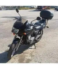 Honda CB500 anno 2002 alcuni parti graffiate