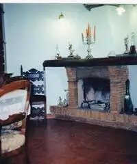 Capranica: Casa indipendente 5 Locali o piu