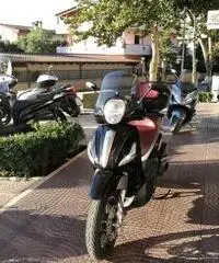 PIAGGIO Beverly 350 SportTouring Passaggio e Garanzia Incluso