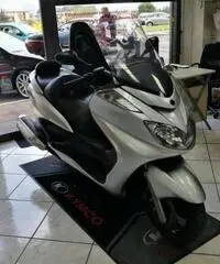 YAMAHA Majesty 400 Passaggio e Garanzia Incluso