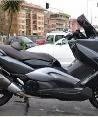 YAMAHA T-Max 500 Giu. 2oo8 euro3 €. 3.900 YAMAHA T-Max 500 Giu. 2oo8 euro3 €. 3.900