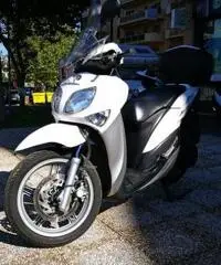 YAMAHA Xenter 150 PASSAGGIO E GARANZIA OMAGGIO YAMAHA Xenter 150 PASSAGGIO E GARANZIA OMAGGIO