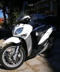 YAMAHA Xenter 150 PASSAGGIO E GARANZIA OMAGGIO YAMAHA Xenter 150 PASSAGGIO E GARANZIA OMAGGIO