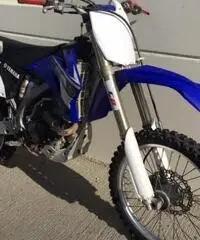 YAMAHA YZ 250 F cross 2010