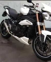 TRIUMPH Speed Triple 1050 speed triple
