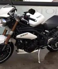 TRIUMPH Speed Triple 1050 speed triple