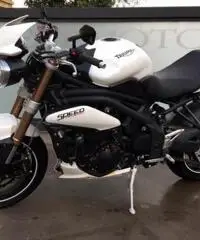 TRIUMPH Speed Triple 1050 speed triple