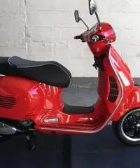 VESPA GTS 300 Super MY 14