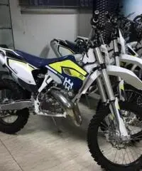 HUSQVARNA TE 300 TE 300 2T 2016 HUSQVARNA TE 300 TE 300 2T 2016