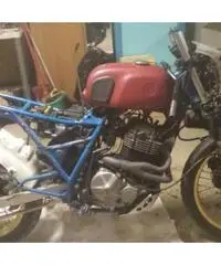 SUZUKI DR 600