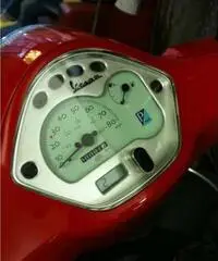 Vespa 50et4 anno km0 12/2011