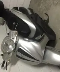 Beverly 400