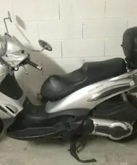 Beverly 400