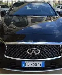 INFINITI Q30 2.2 diesel DCT Premium Tech solo 8.000km