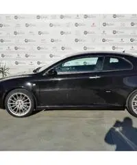 ALFA ROMEO GT 1.9 JTDM 16V Distinctive Black Line
