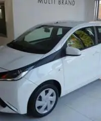 Aygo 1.0Vvt-i 69CV5Porte X-play Aygo 1.0Vvt-i 69CV5Porte X-play