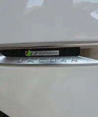 Jaguar F-pace 2.0d 180 CV R-sport