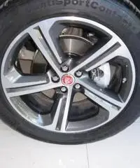 Jaguar F-pace 2.0d 180 CV R-sport