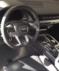 Q7 3.0TDIQuattro Tiptronic Business Plus Q7 3.0TDIQuattro Tiptronic Business Plus