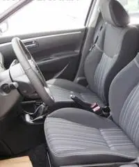 SUZUKI Swift 1.2 VVT B-UNIQUE 5 P BI-FUEL MY 2016 OFFERTA!!!