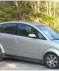 Vendesi auto incidentata