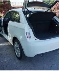 Audi A1 1.6 TDi Xenon-led 105 CV