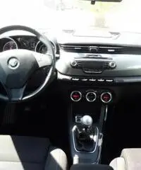 ALFA ROMEO Giulietta 2.0 JTDm-2 140 CV Distinctive ALFA ROMEO Giulietta 2.0 JTDm-2 140 CV Distinctive