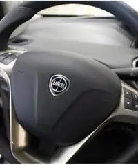 LANCIA Ypsilon NEW 1.2I 69CV E6 GPL ECOCHIC GOLD ( KM 0 )