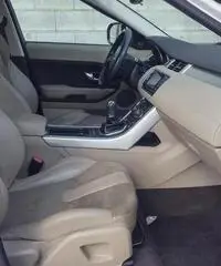 LAND ROVER Range Rover Evoque 2.2 TD4 5p. Pure