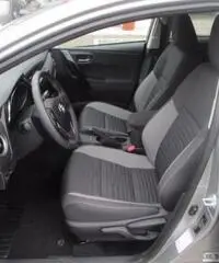 TOYOTA Auris Touring Sports 1.8 Hybrid Active