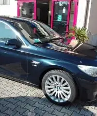 Vendo Bmw 530 gt xdrive blu anno 2011 Vendo Bmw 530 gt xdrive blu anno 2011
