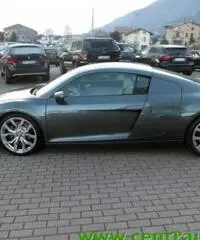 AUDI R8 4.2 V8 FSI quattro S tronic