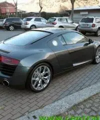 AUDI R8 4.2 V8 FSI quattro S tronic
