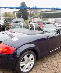 Audi TT Roadster 1.8 T  CV 180 cat  cabrio