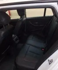 BMW 320 d xDrive Touring Modern 4X4 BMW 320 d xDrive Touring Modern 4X4